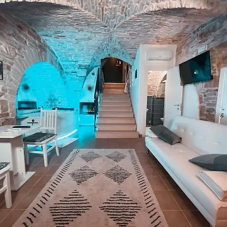 Apartment 5 Star Luxury Coming *